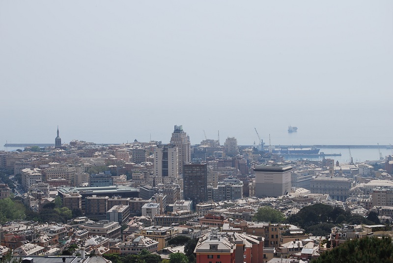 Veduta di genova da via Domenico Chiodo
